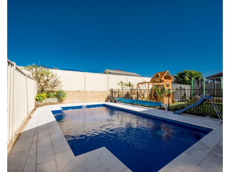 90 Cawana Parkway, Lakelands WA 6180