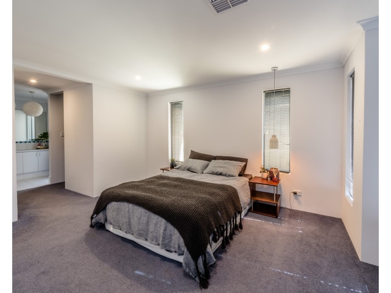 90 Cawana Parkway, Lakelands WA 6180