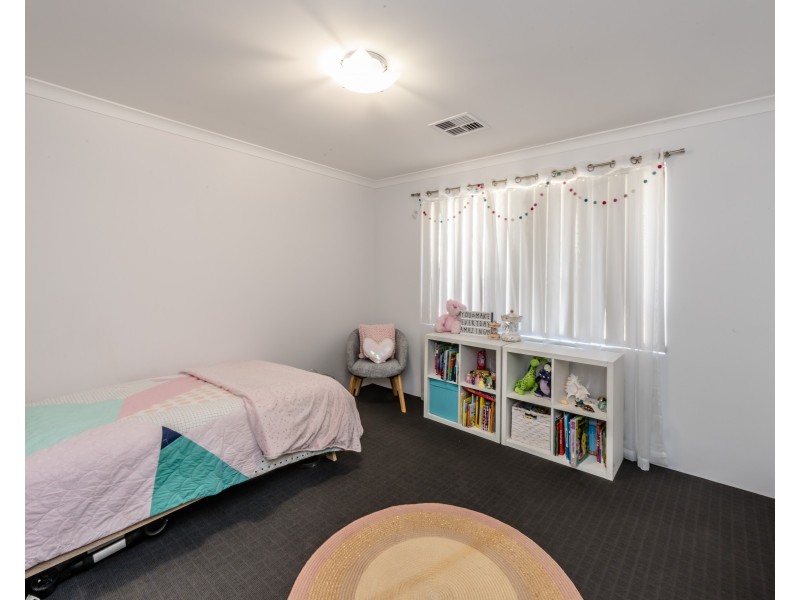 90 Cawana Parkway, Lakelands WA 6180