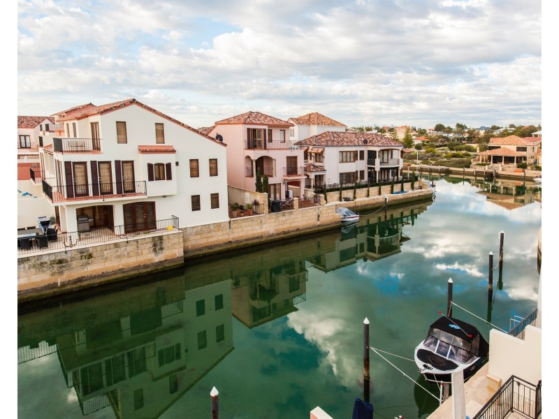 65/18 Port Quays, Wannanup WA 6210