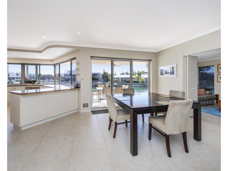 1/12 Reverie Mews, Halls Head WA 6210