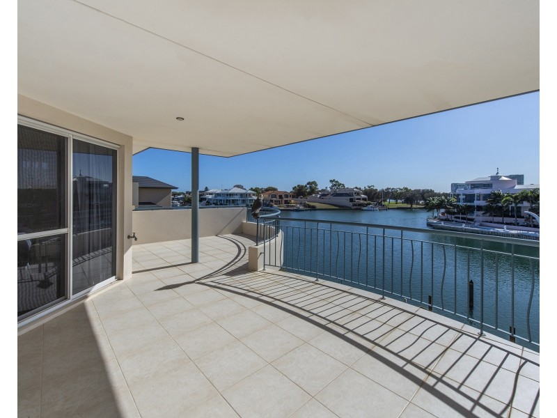 1/12 Reverie Mews, Halls Head WA 6210