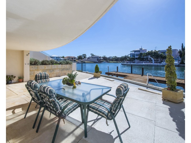 1/12 Reverie Mews, Halls Head WA 6210