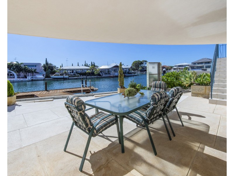 1/12 Reverie Mews, Halls Head WA 6210