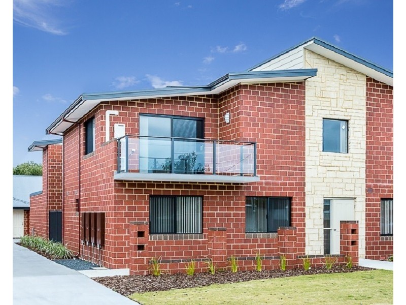 2/9 Hancock Street, Mandurah WA 6210