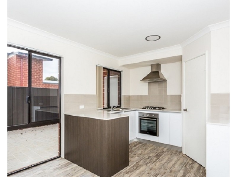 2/9 Hancock Street, Mandurah WA 6210