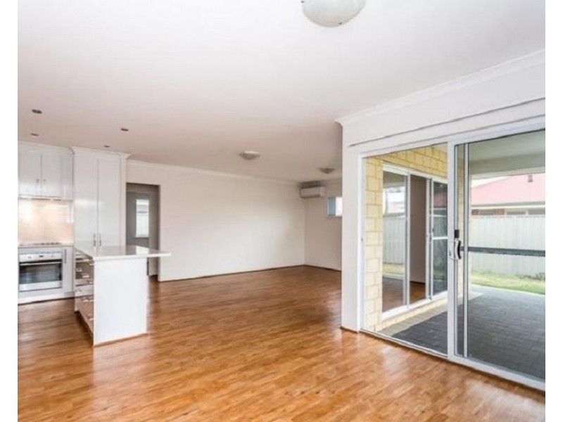 18 Vaucluse Way, Coodanup WA 6210