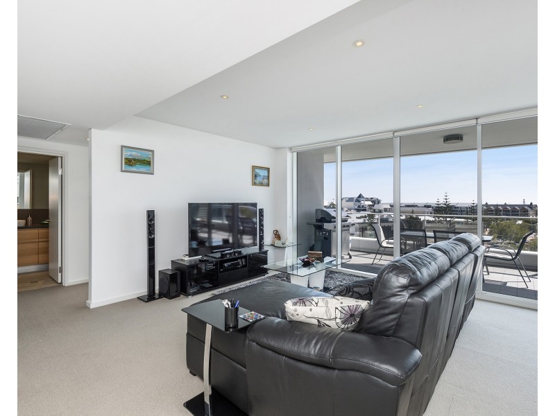 505/5 Marco Polo Drive, Mandurah WA 6210