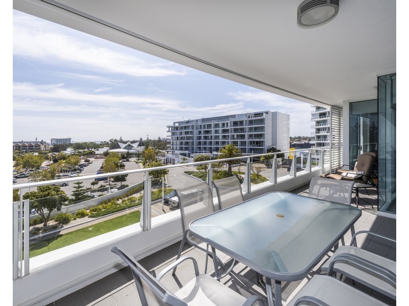 505/5 Marco Polo Drive, Mandurah WA 6210