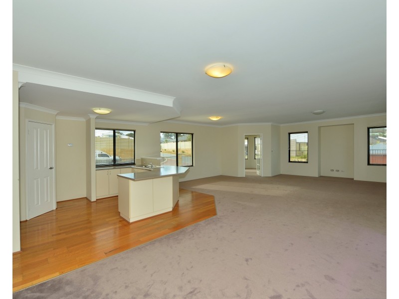 54   Mccubbin Loop, Dawesville WA 6211