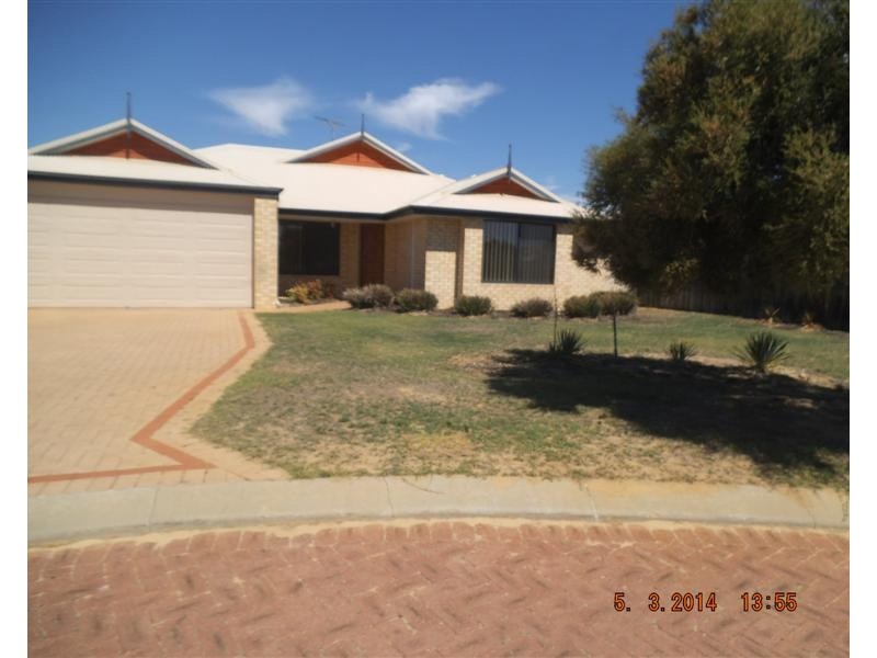 15 Whitegum Pass, Halls Head WA 6210
