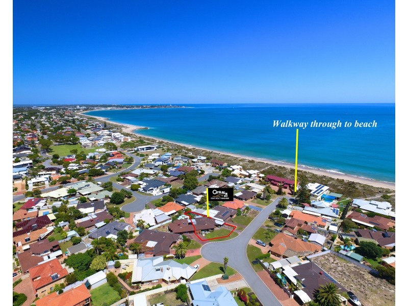 12A Rocklea Place, Silver Sands WA 6210