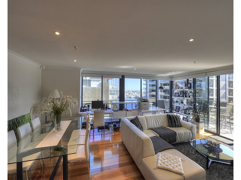 4/16 Torcello Mews, Mandurah WA 6210