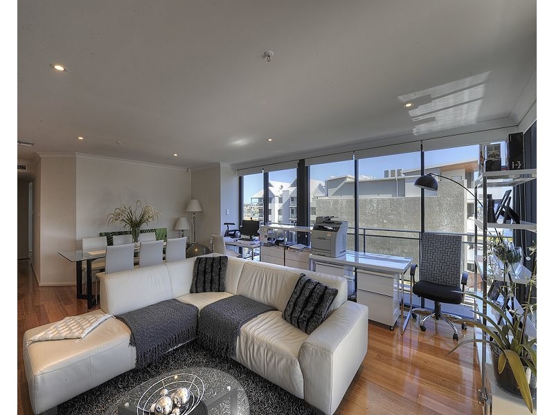 4/16 Torcello Mews, Mandurah WA 6210