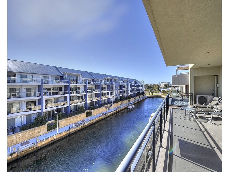 4/16 Torcello Mews, Mandurah WA 6210