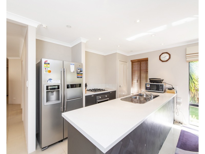 19 Menna  Brace, Greenfields WA 6210