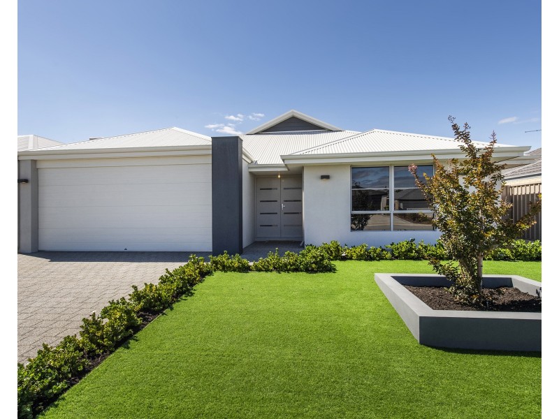 16 Tuscan Way, Karnup WA 6176