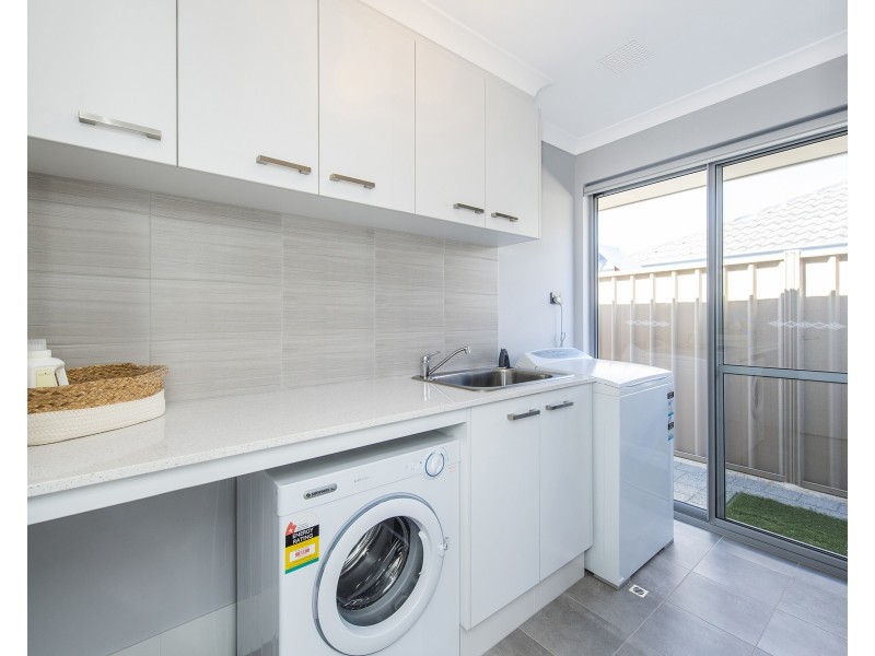 16 Tuscan Way, Karnup WA 6176