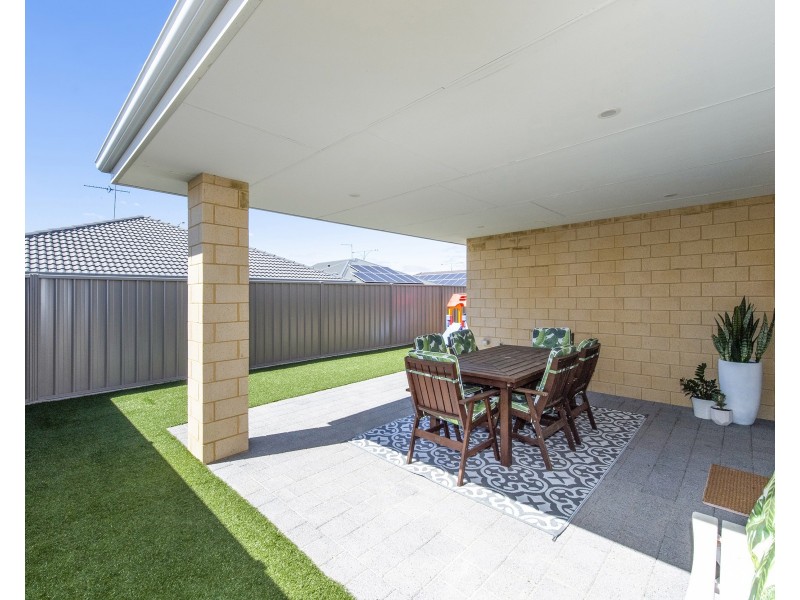 16 Tuscan Way, Karnup WA 6176