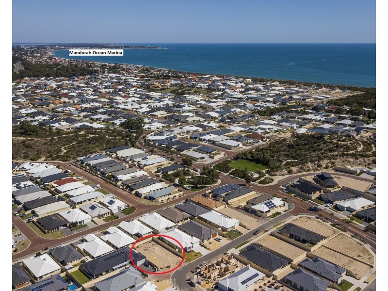 12 Baroda Way, Madora Bay WA 6210