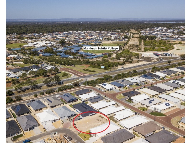 12 Baroda Way, Madora Bay WA 6210