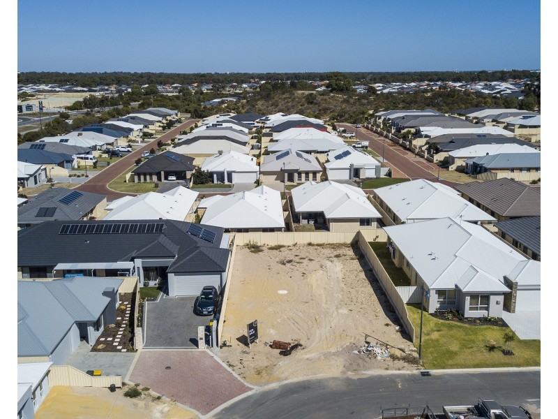 12 Baroda Way, Madora Bay WA 6210
