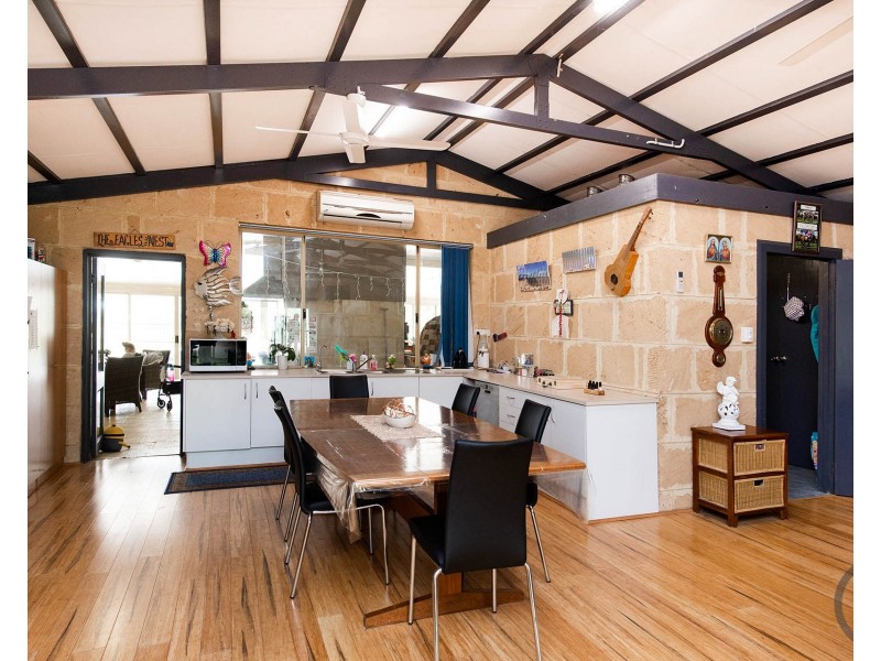 418 Newnham Road, Lake Clifton WA 6215