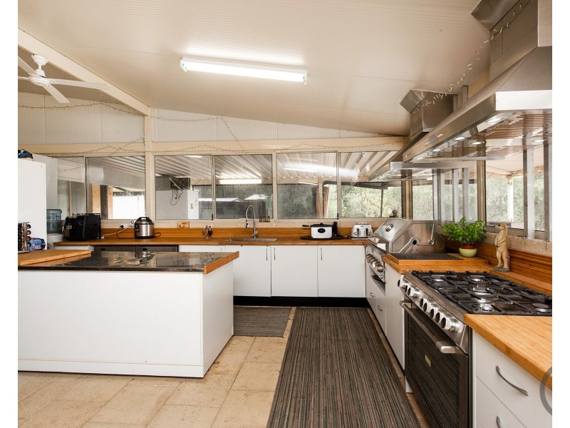 418 Newnham Road, Lake Clifton WA 6215