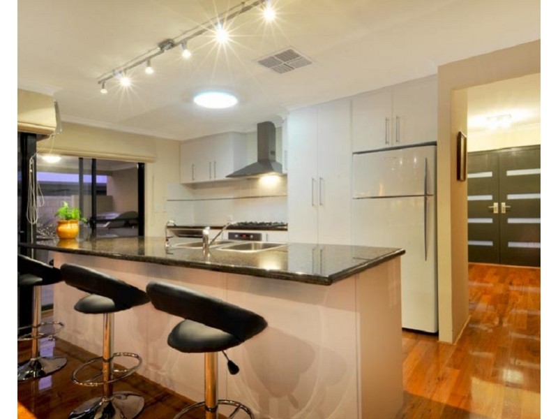76 Cormorant Key, Wannanup WA 6210