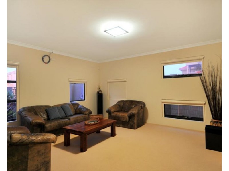 76 Cormorant Key, Wannanup WA 6210