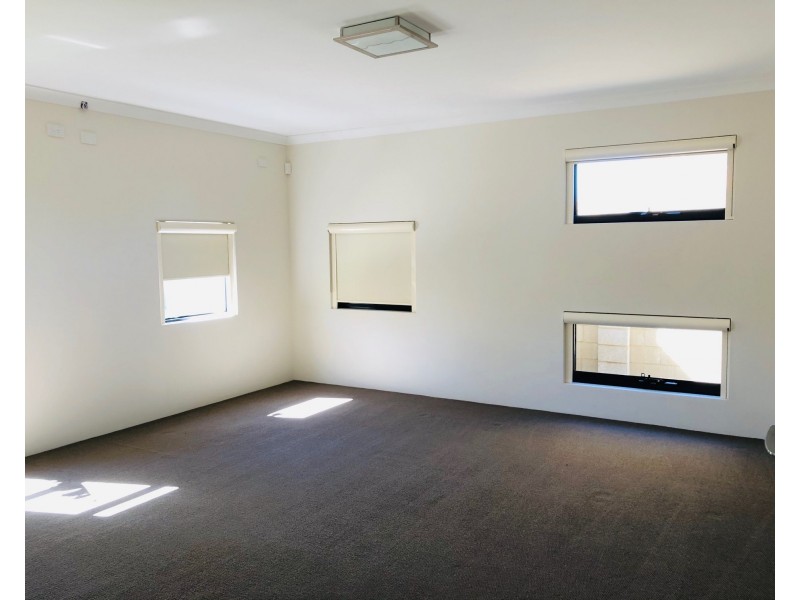 76 Cormorant Key, Wannanup WA 6210