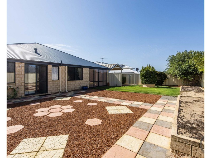 4 Nannup Close, Dawesville WA 6211