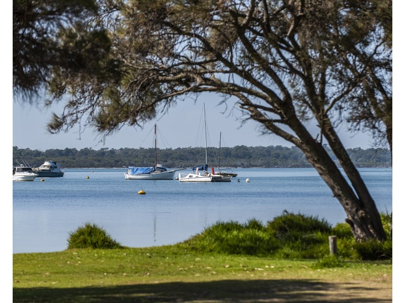 4 Nannup Close, Dawesville WA 6211