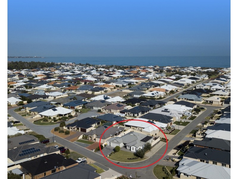 19 Arpenteur Turn, Madora Bay WA 6210