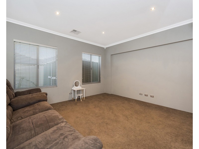 19 Arpenteur Turn, Madora Bay WA 6210