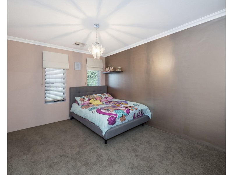 19 Arpenteur Turn, Madora Bay WA 6210
