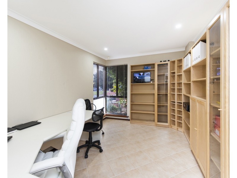 2 Elmore Way, Dudley Park WA 6210