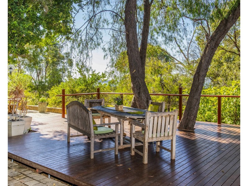 886 Estuary Road, Bouvard WA 6211