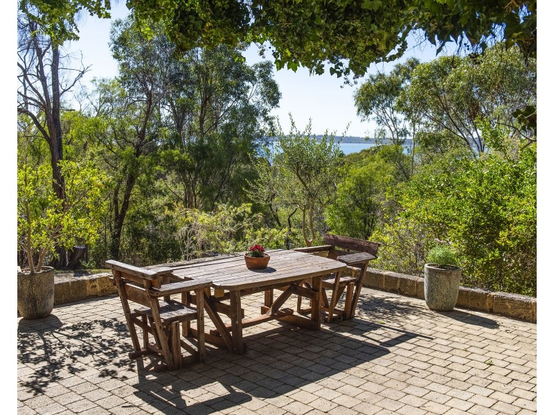 886 Estuary Road, Bouvard WA 6211