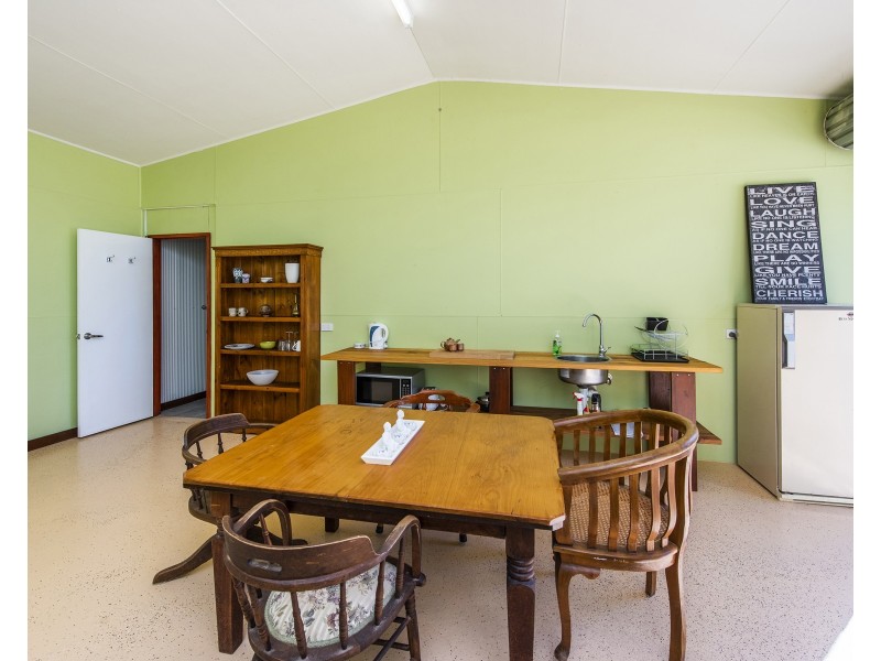 886 Estuary Road, Bouvard WA 6211