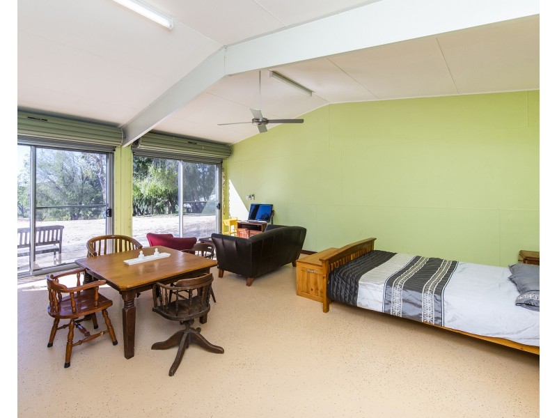 886 Estuary Road, Bouvard WA 6211