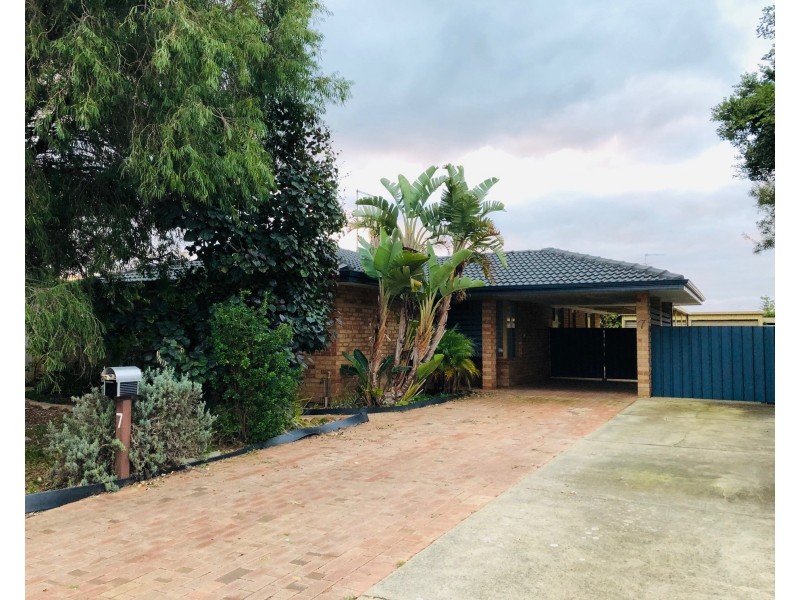 7 Quamby Court, Silver Sands WA 6210