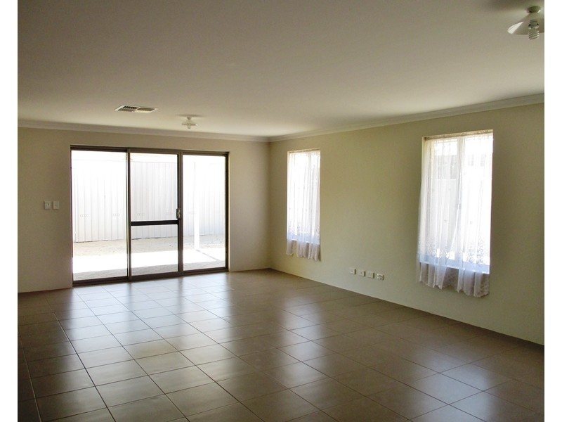 95 Moondyne Ramble, Ravenswood WA 6208