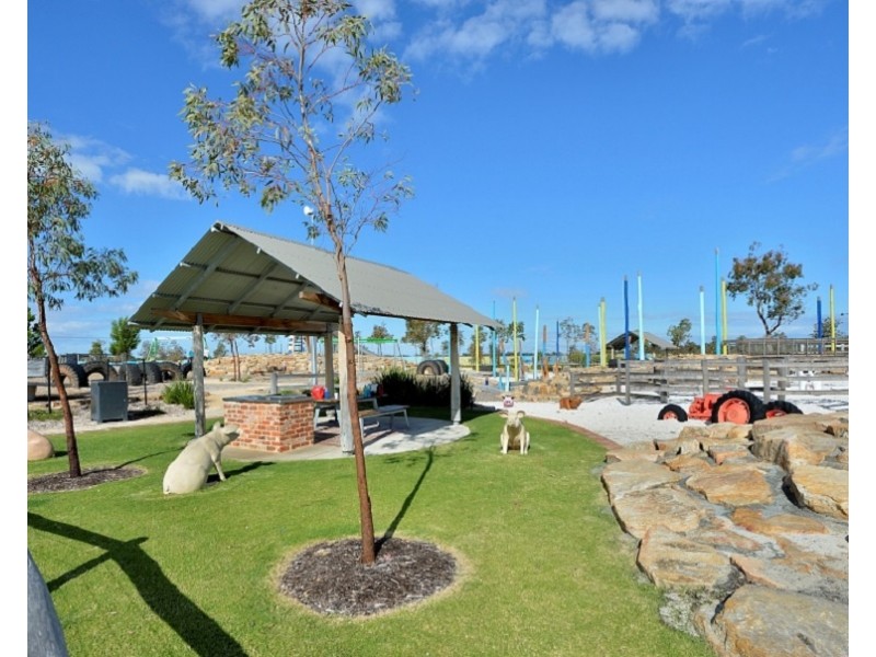 13 Pegus Meander, South Yunderup WA 6208