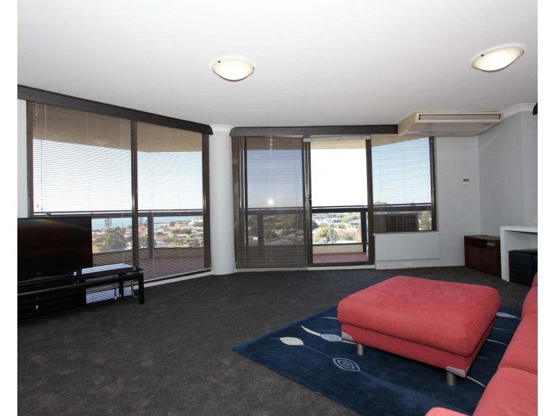 27/6A Valley Road, Halls Head WA 6210