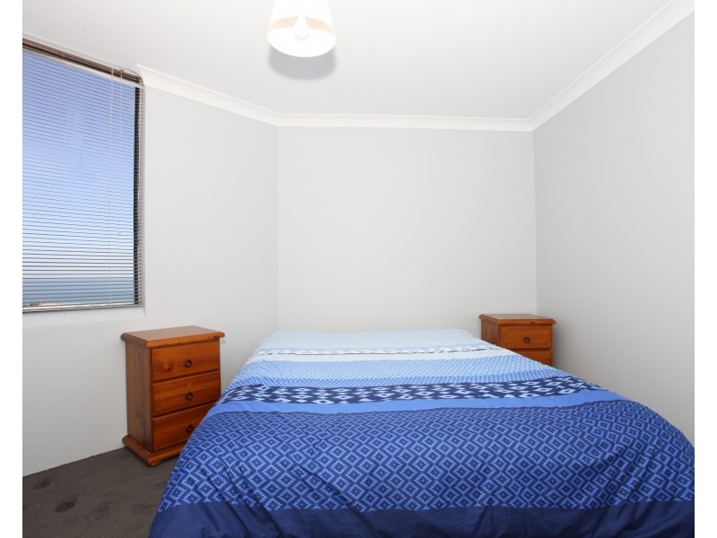 27/6A Valley Road, Halls Head WA 6210