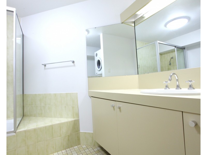 27/6A Valley Road, Halls Head WA 6210