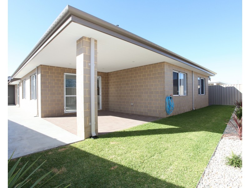 4 RESEDA WAY, Karnup WA 6176