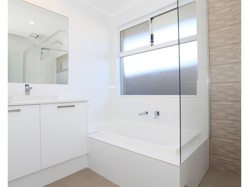 4 RESEDA WAY, Karnup WA 6176