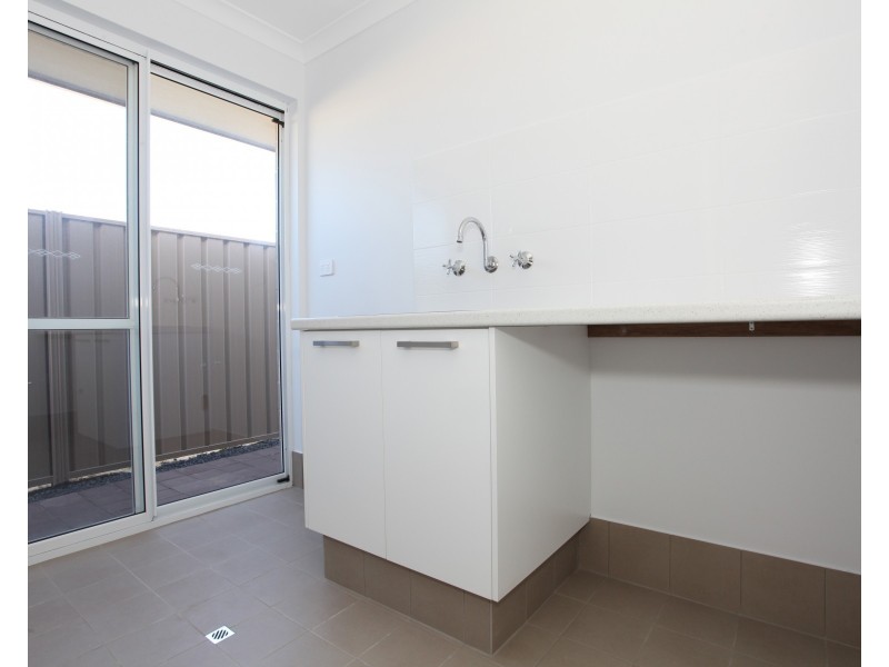 4 RESEDA WAY, Karnup WA 6176